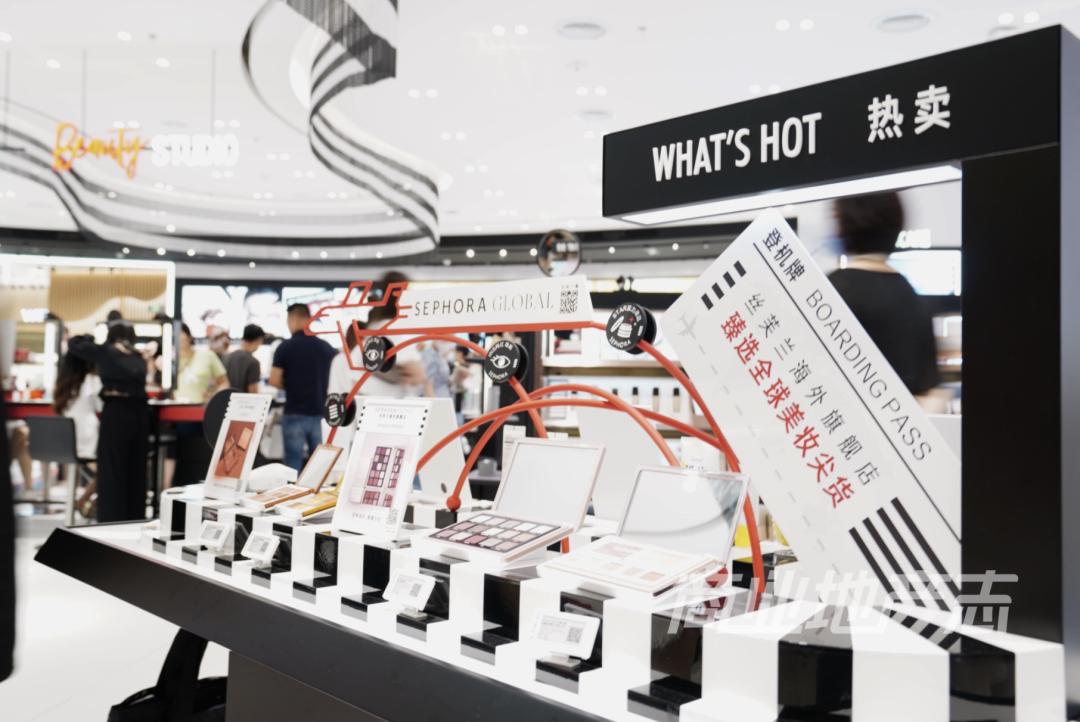 为了提升观察海口万象城的本地化视角,我在海口住了一整周