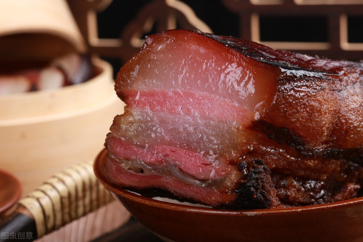 腌腊肉一斤肉放多少盐最合适,腊肉腌制方法10斤肉放多少盐最佳