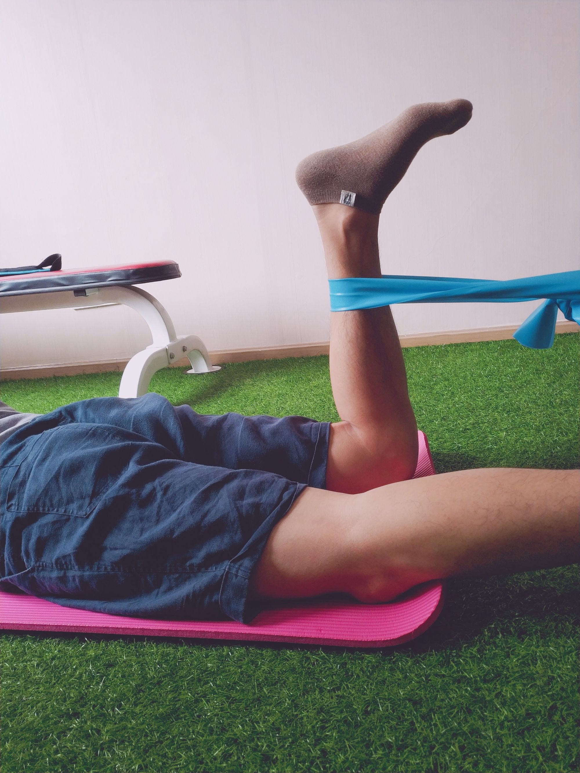 膝关节疼痛或外伤，做完手术在床上静养三个月就可以活动如初了？