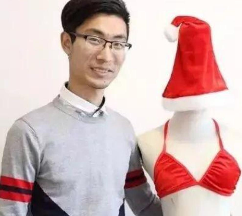 90后卖内衣一个月回本20万,90后小伙做衣服生意