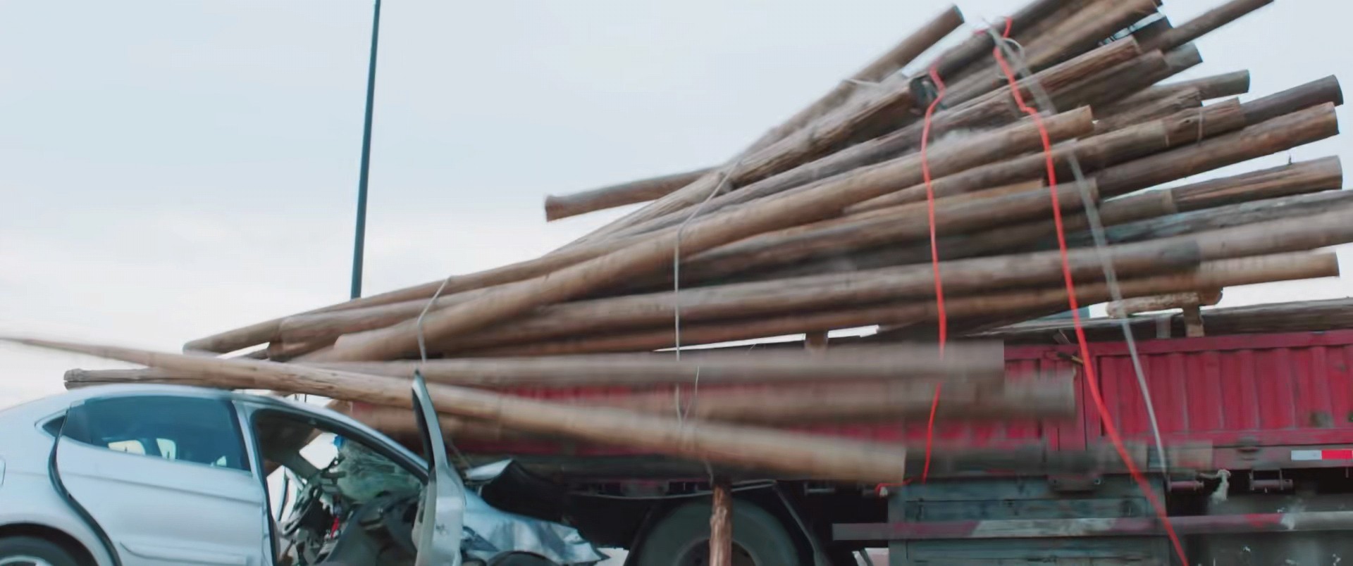 才播出三集就好评不断,追光者豆瓣