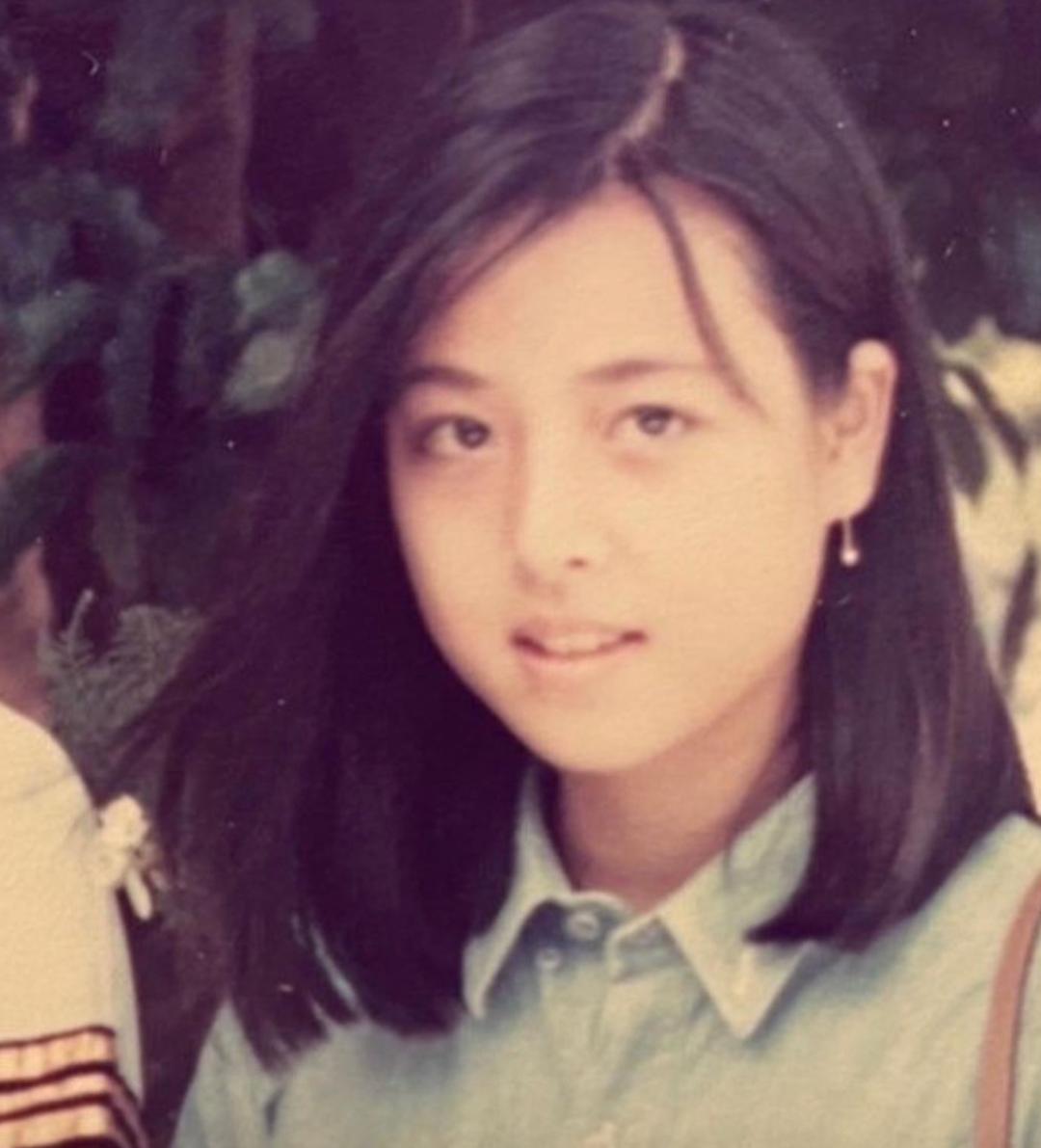 56岁泰国名媛：爱马仕随心背，带队打世界杯，还是泰王白月光？