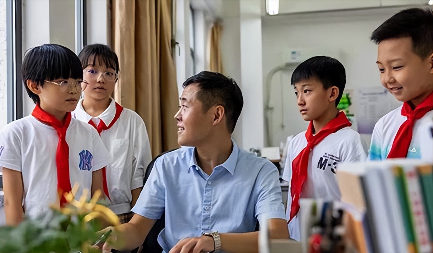 在南昌当高中老师收入有多少,南昌县高中老师一年收入