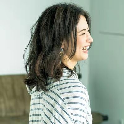 40岁中短发啥头型显年轻,40岁短发啥头型显气质