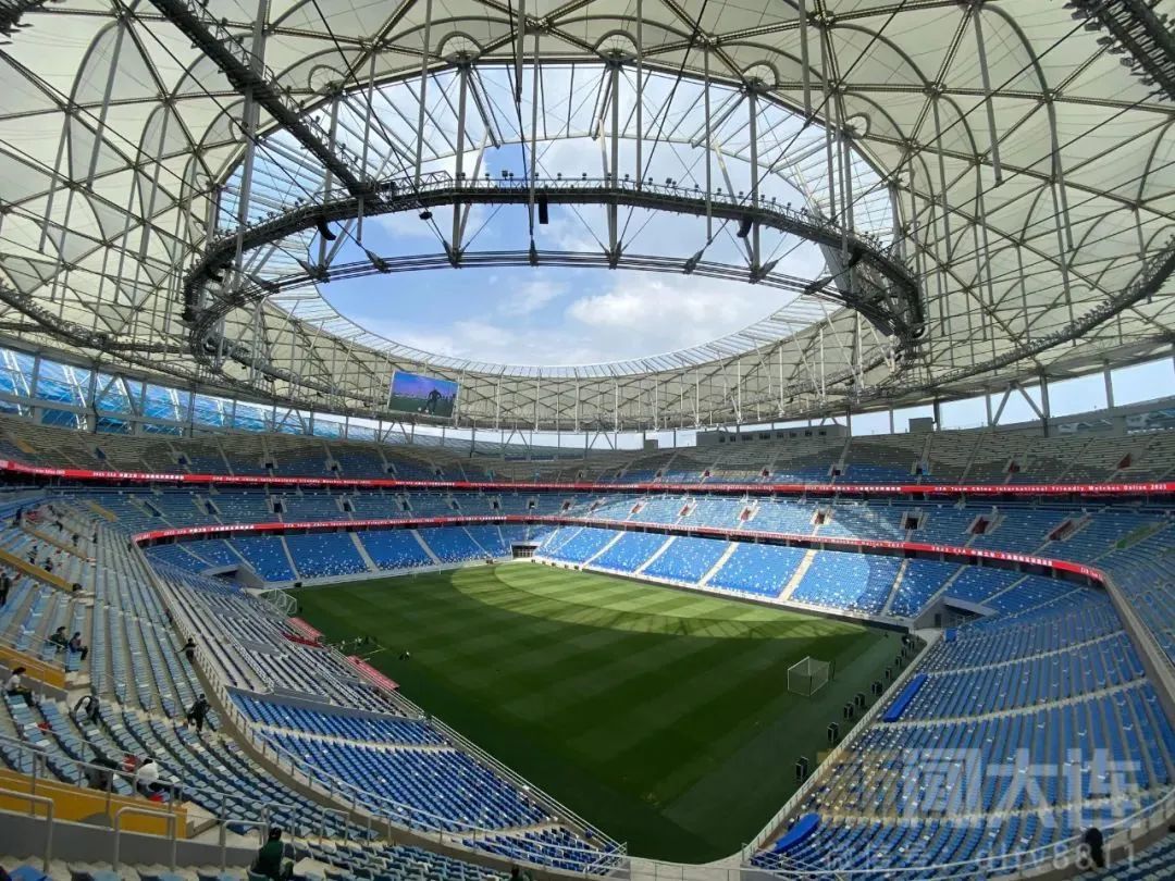 就在今夜足球解说,大连梭鱼湾足球场比赛时间