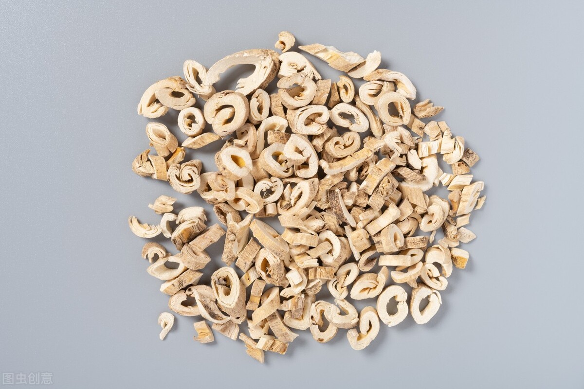 两味中药,祛风邪,除湿毒,专管皮肤瘙痒