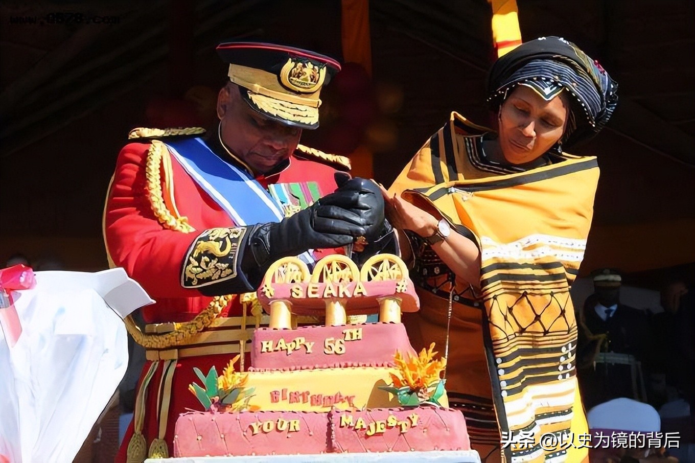 那些国王掌握实权的国家，一共16个，亚洲9个非洲3个大洋洲1个