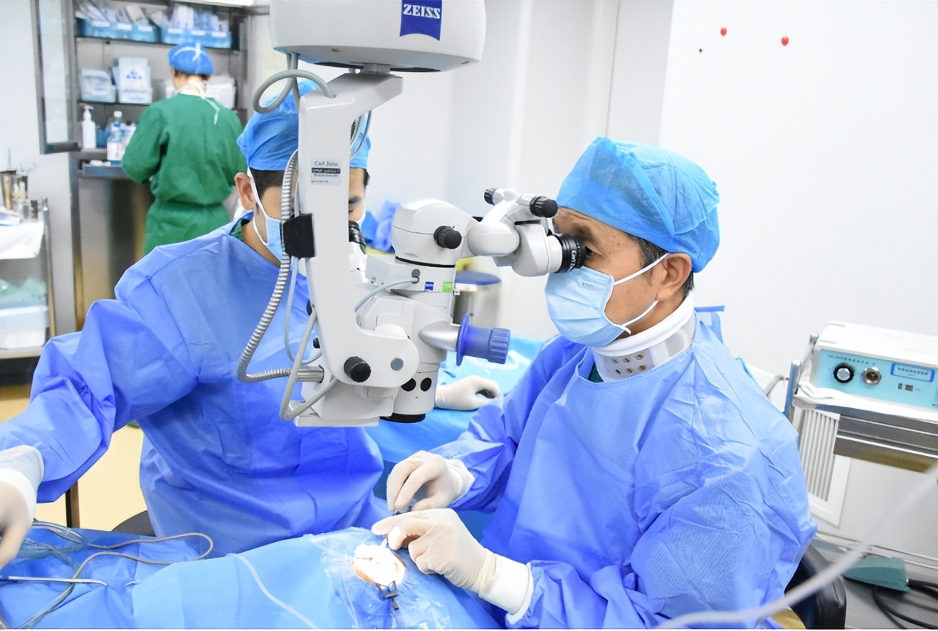 漳州华厦眼科罗添场：只要病人需要我，我就不退休