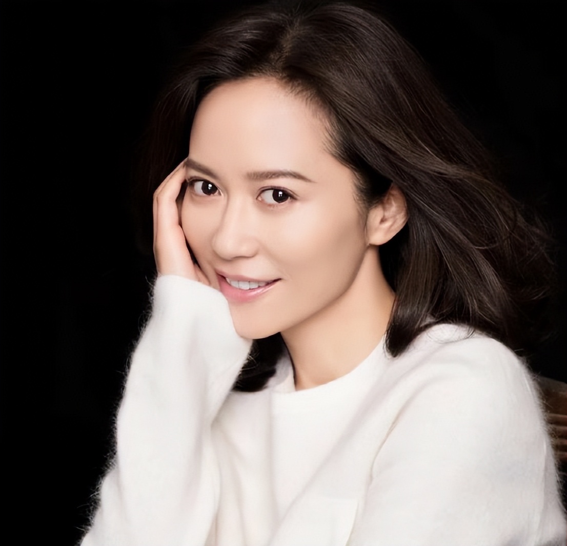 41岁的殷桃和46岁的梅婷,殷桃梅婷最好看的图片