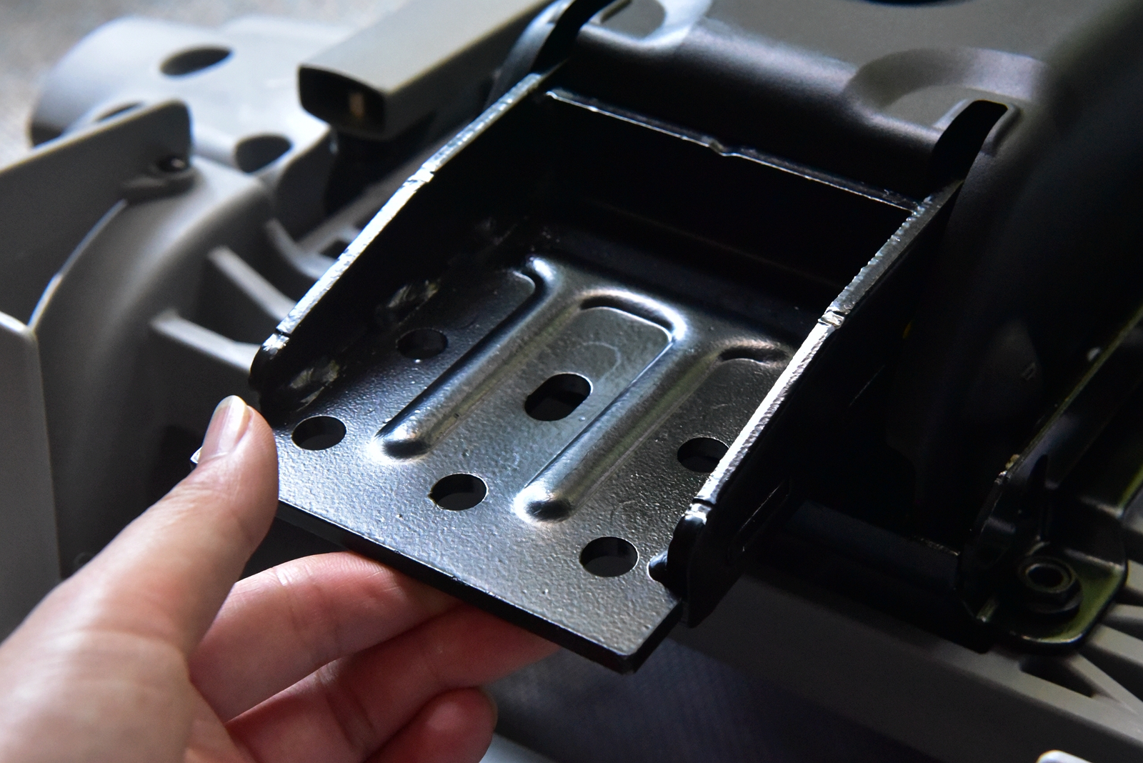 这是一把将护腰做到极致的人体工学椅，网易严选工程师系列体验