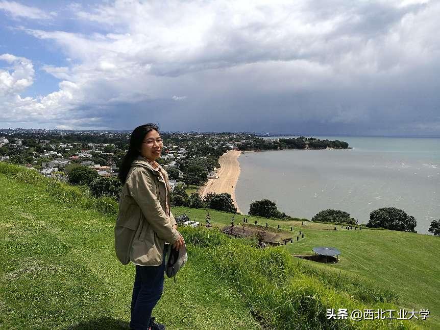 最美教师的表彰仪式,最美教职工集体