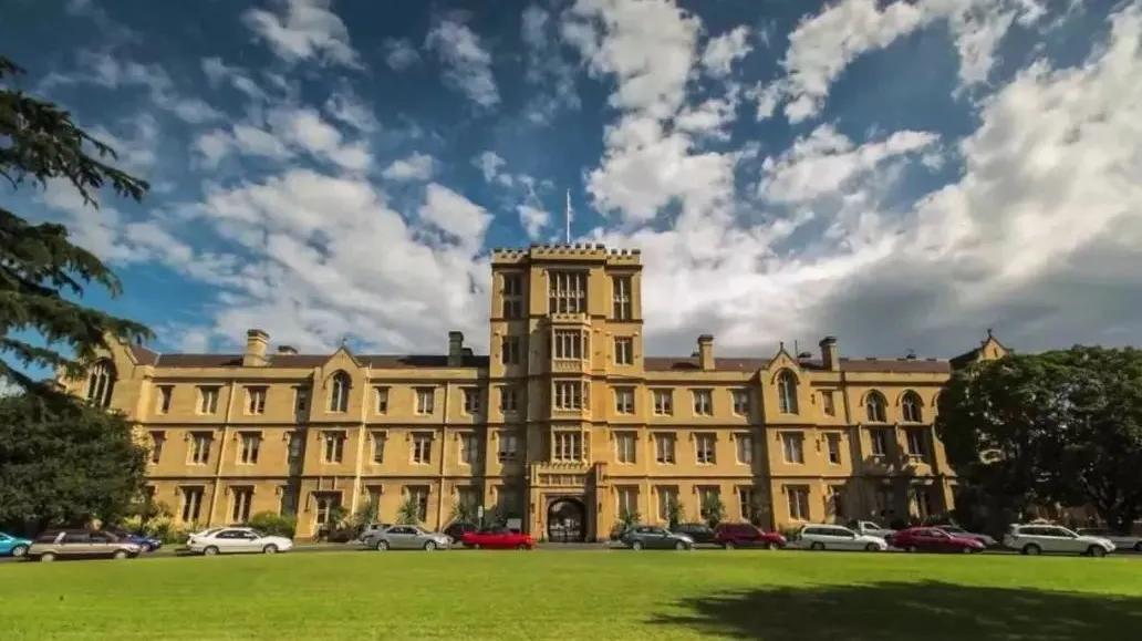 “墨尔本大学”为何能摇身一跃成为黑马?