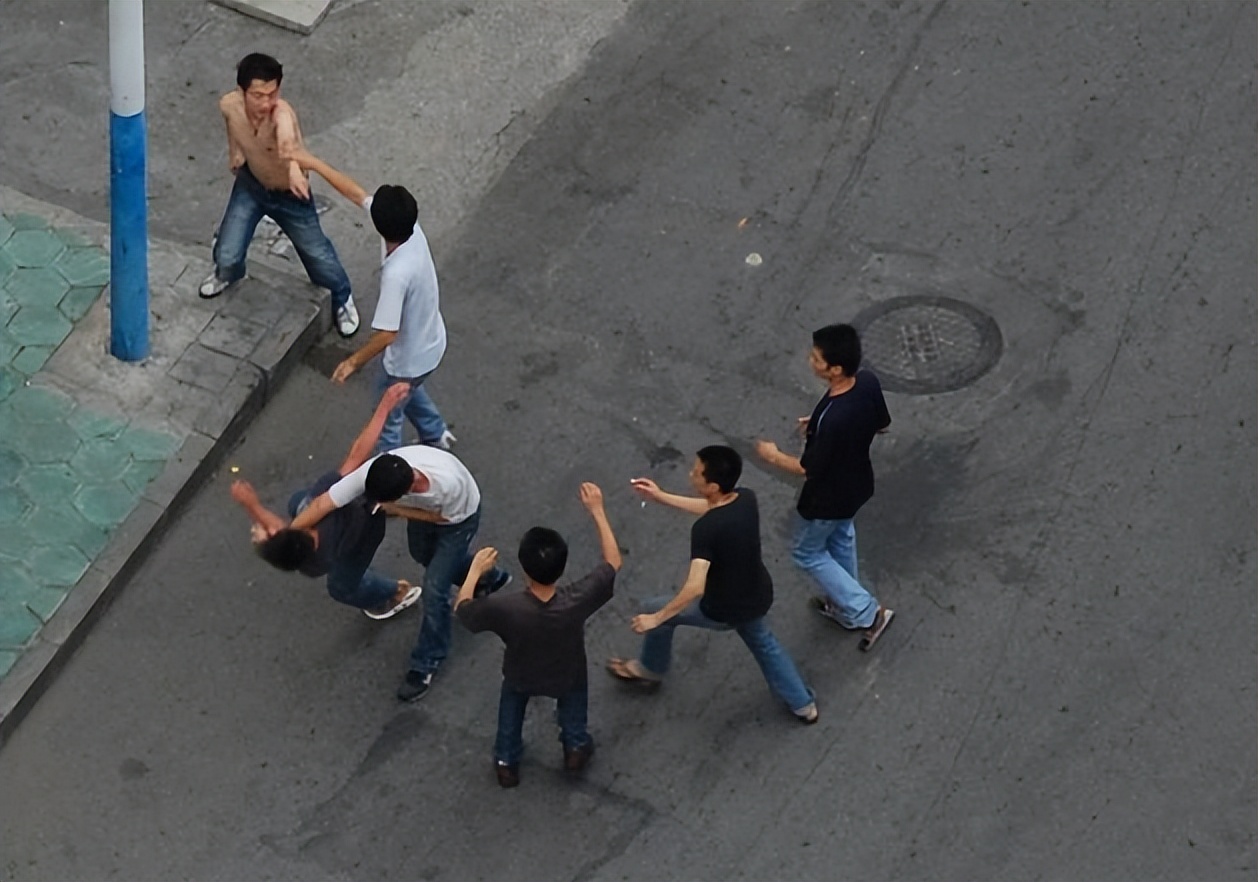 聚众斗殴罪免于刑事处罚,聚众斗殴一般参与者可以免处罚吗