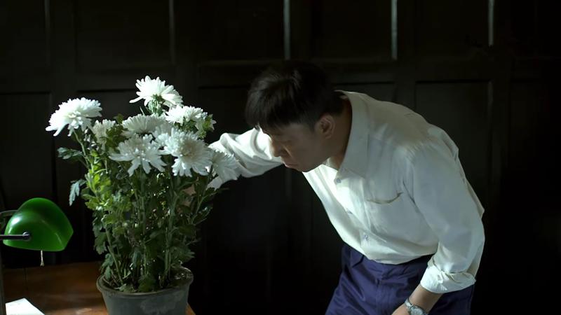 父母爱情江德福告诉安杰终于结婚,父母爱情江德福给安杰送花