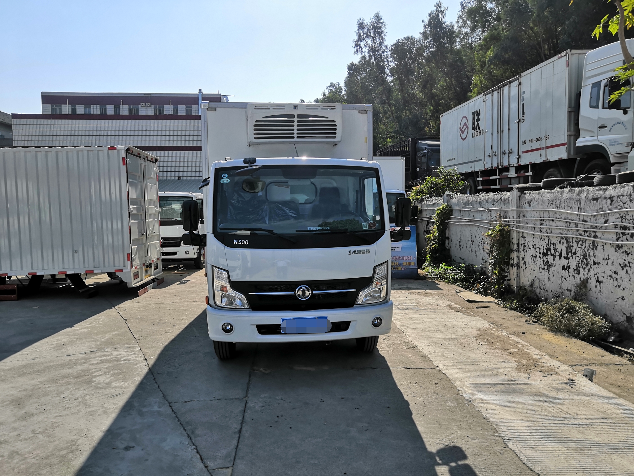 4米2新能源冷藏车租一个月多少钱,四米二蓝牌冷藏车租一天多少钱