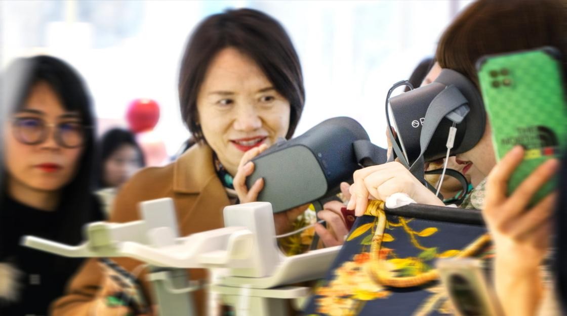 “焕新启航共创无限”无限极郑州体验中心开业