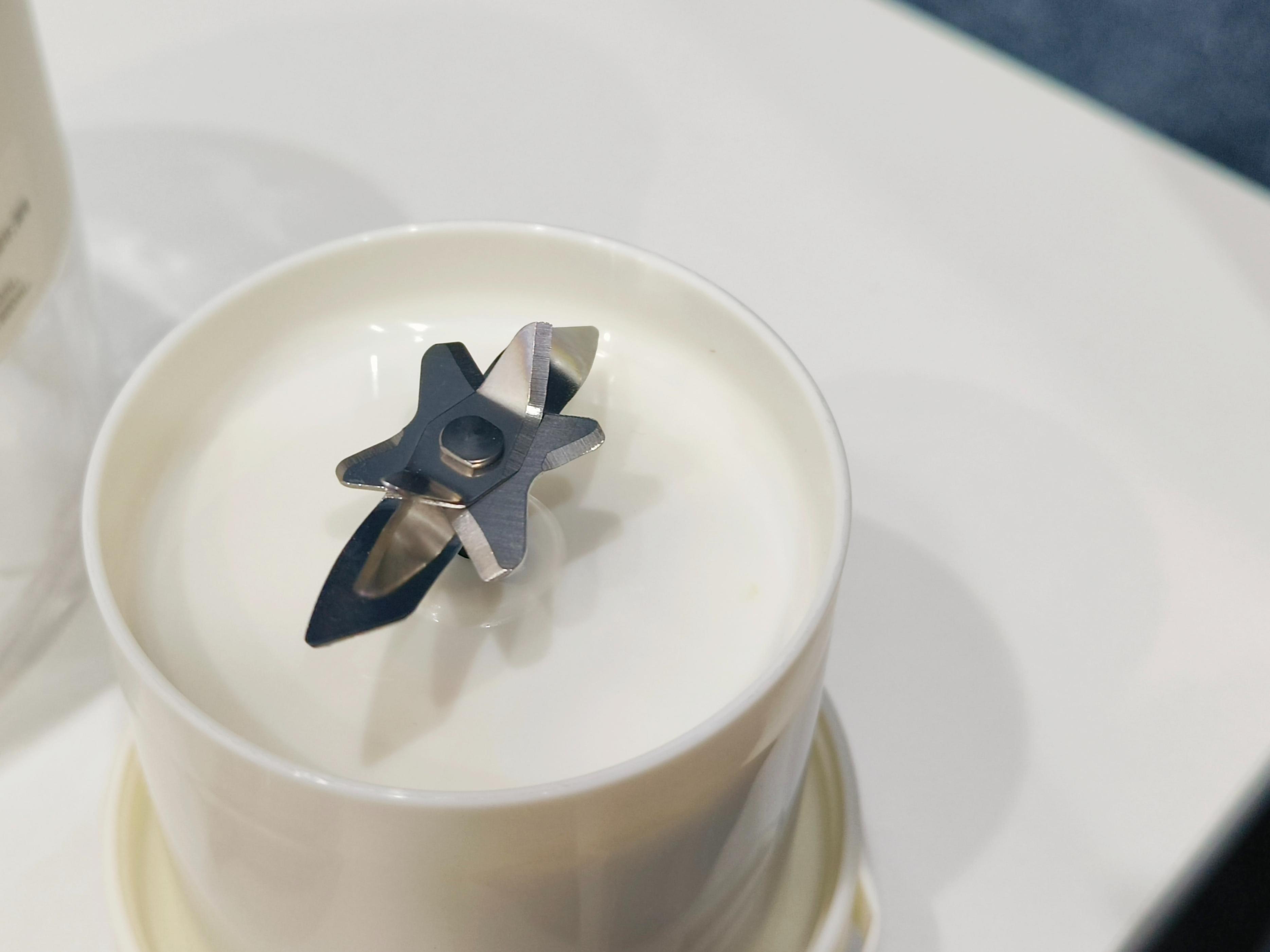 蓝宝blaupunkt便携式榨汁机,德国蓝宝便携榨汁杯129元