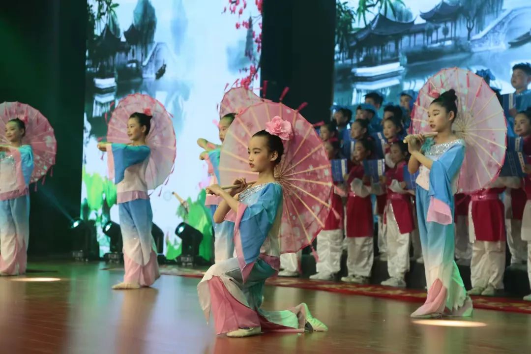 合肥马小:思接千载承诗韵心游万仞传雅音—第四届经典诵读展演