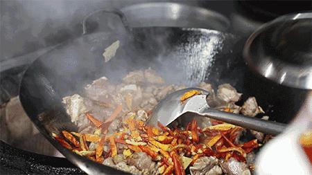 熟铁需要开锅还是生铁要开锅,铁锅分铸铁和生铁么