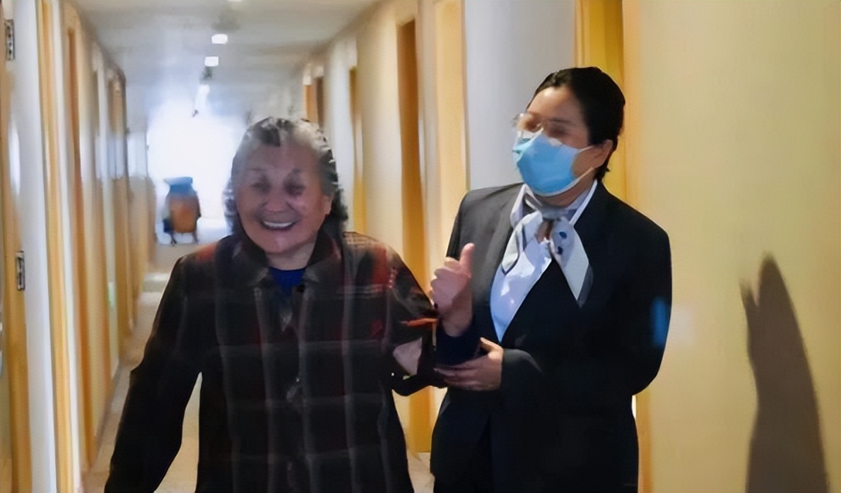 西安九旬老人酒店养老,西安九十岁奶奶住酒店养老