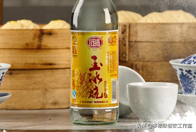 广东2大“搞笑酒”，酒美“路子野”，妥妥的“段子手”