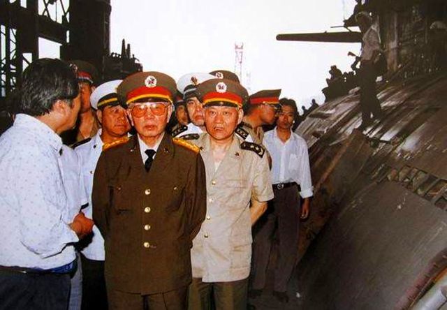 中方花三千万美金，买澳大利亚一艘废船，舱门打开后却有意外收获