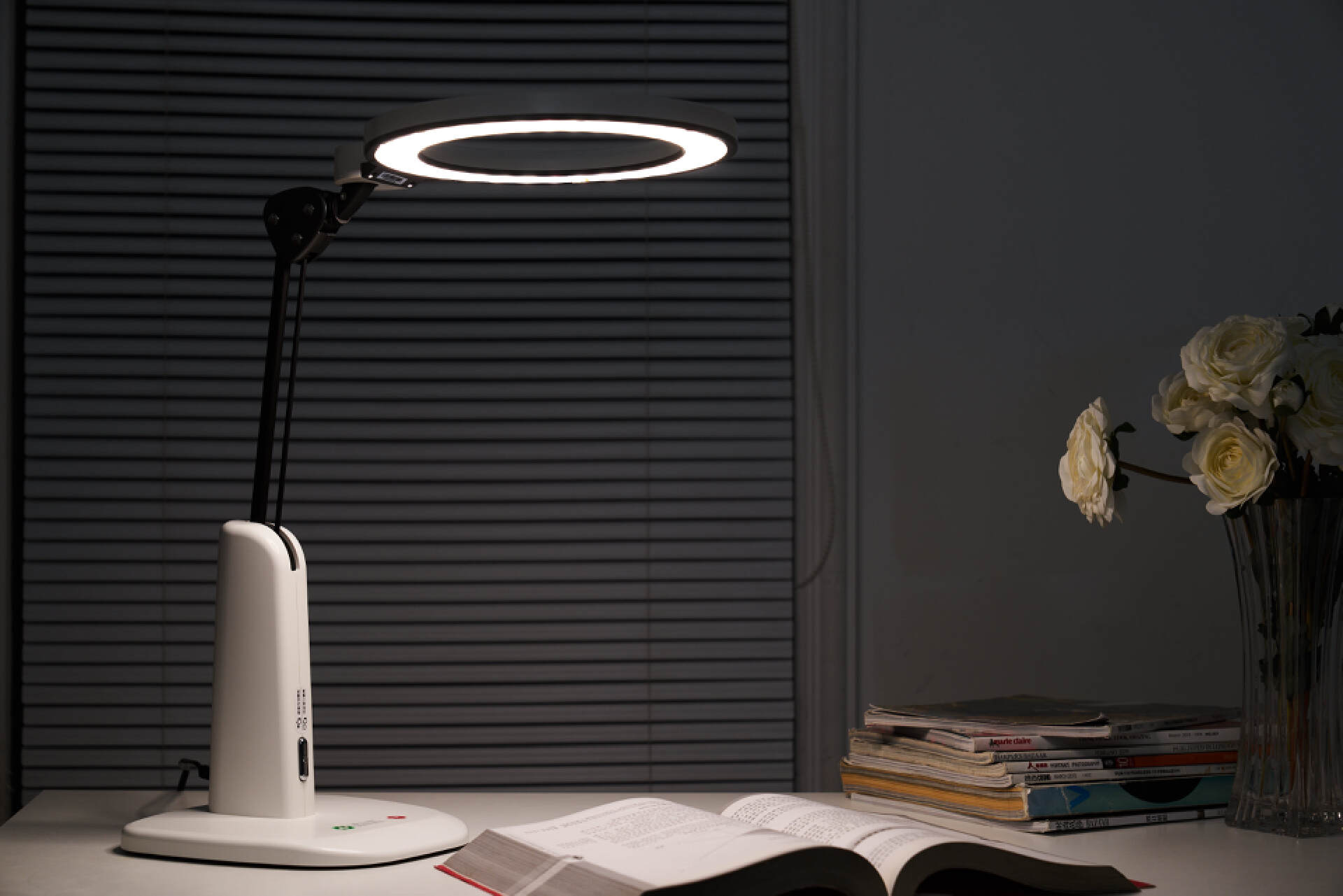 爱德华护眼灯真的有用吗,爱德华红光护眼灯对眼睛有伤害吗