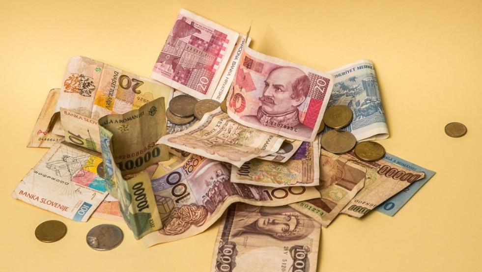 宏观经济学中的溢出效应,非理性经济对货币政策的影响