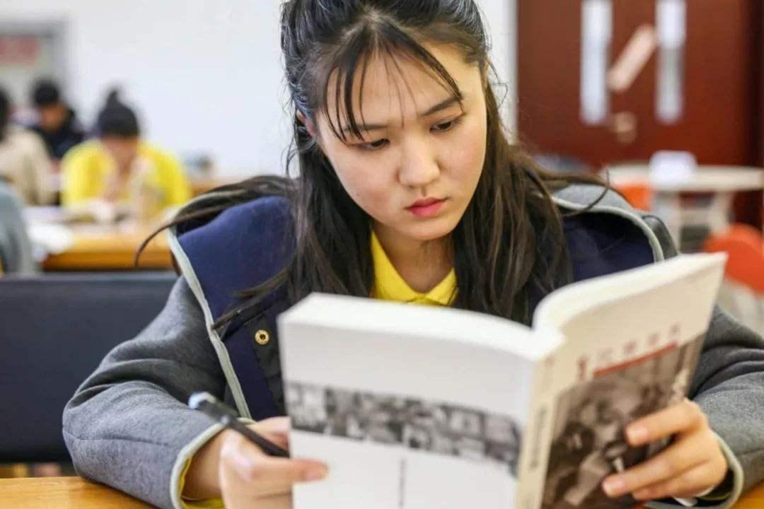 国内读研与出国留学读研的优缺点,硕士境外留学条件及费用