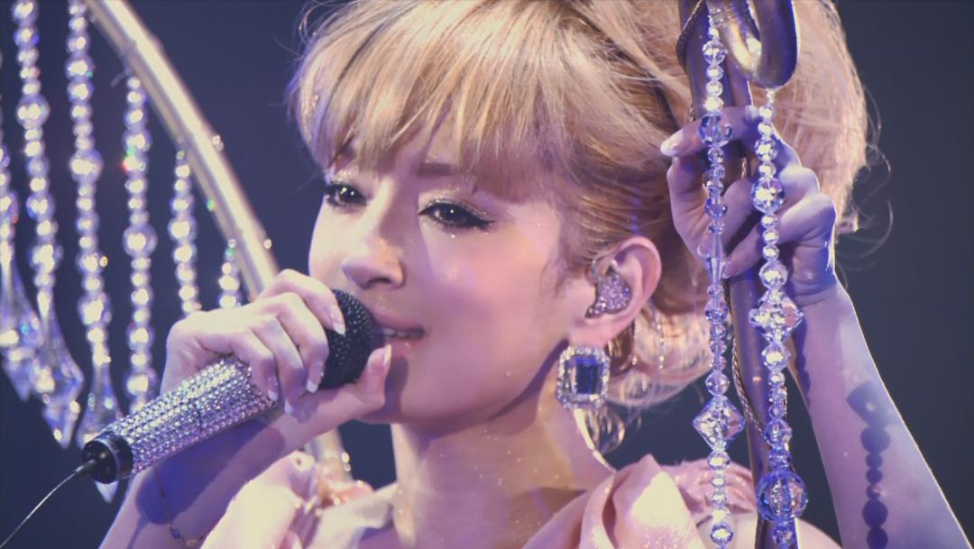 王心凌一个喷嚏炸翻全网,王心凌爆火芒果台被整懵