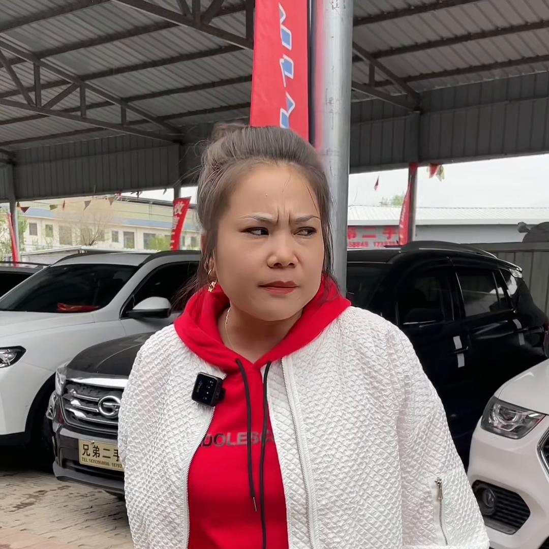 卖车的小姐姐汽车销售日常,卖车的小姐姐车行