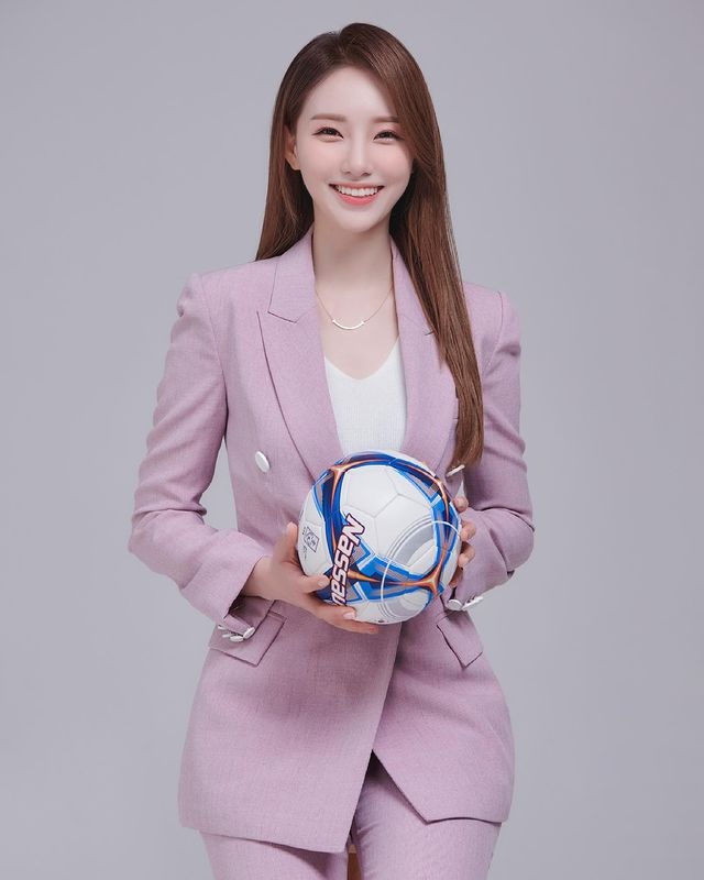 孙兴慜韩国女球员粉丝,韩国女明星与孙兴慜