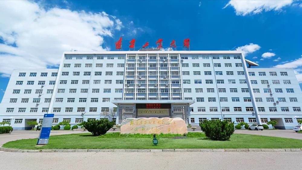 国内一所双非大学,位于港口,当地认可度高,有企业扶持易就业