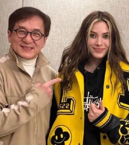 谷爱凌跑步短裤,谷爱凌运动健身照片