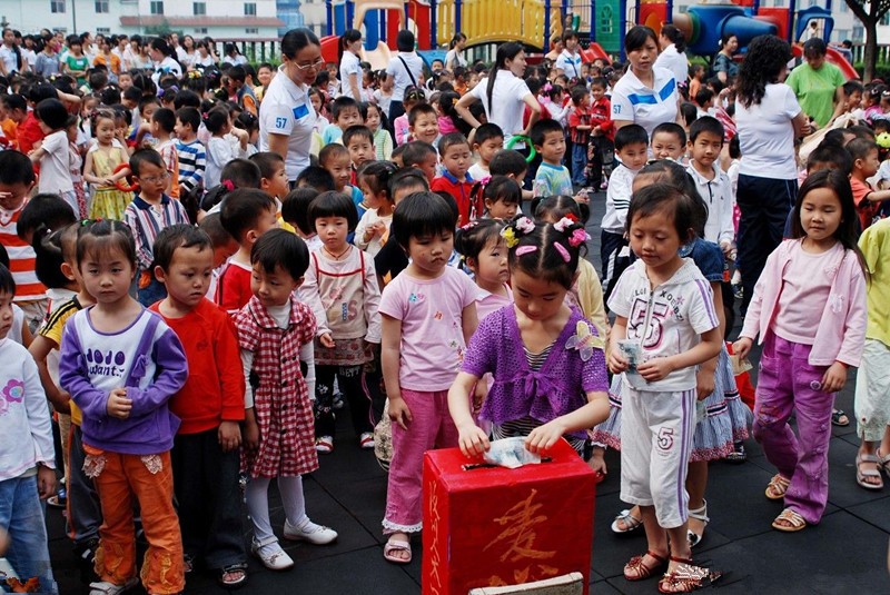 10年前的汶川照片,地震前和地震后的汶川县城老照片