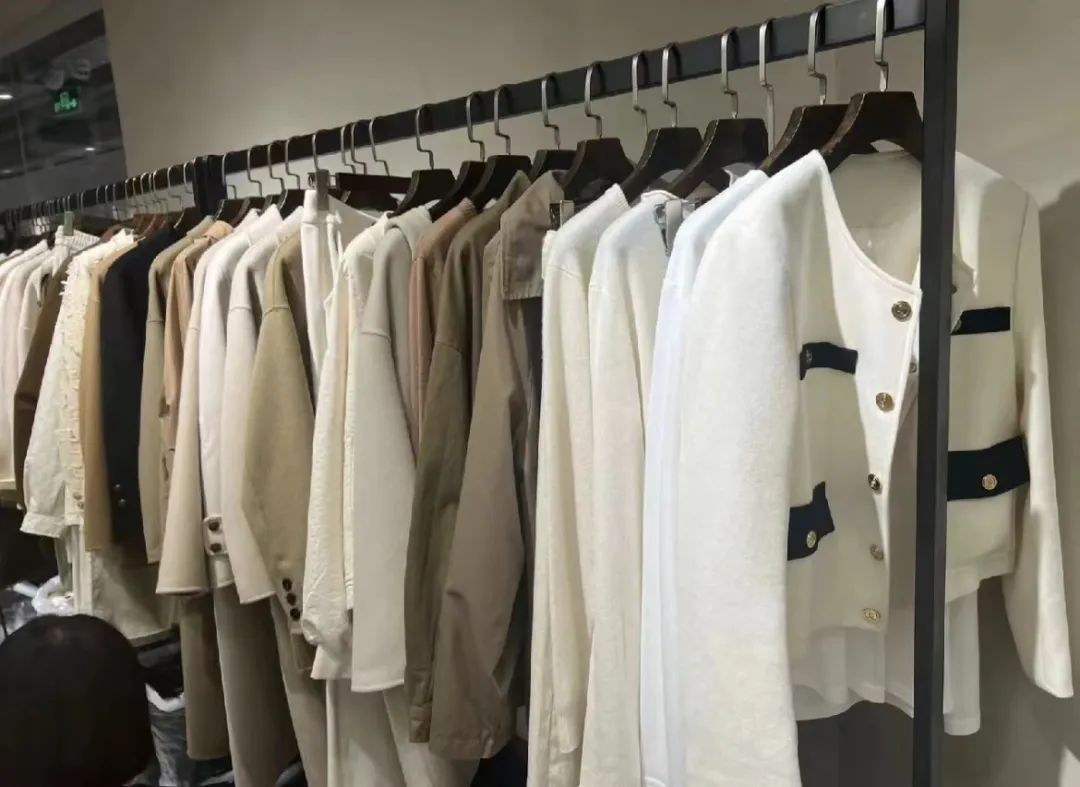 杭州四季青市场秋冬清货,杭州四季青最近批发情况