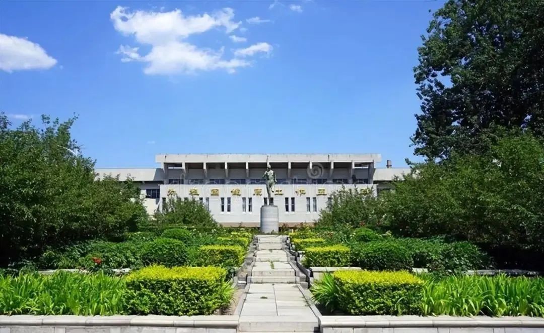 长沙四大名校还在外市招生吗,长沙四大名校清北录取人数