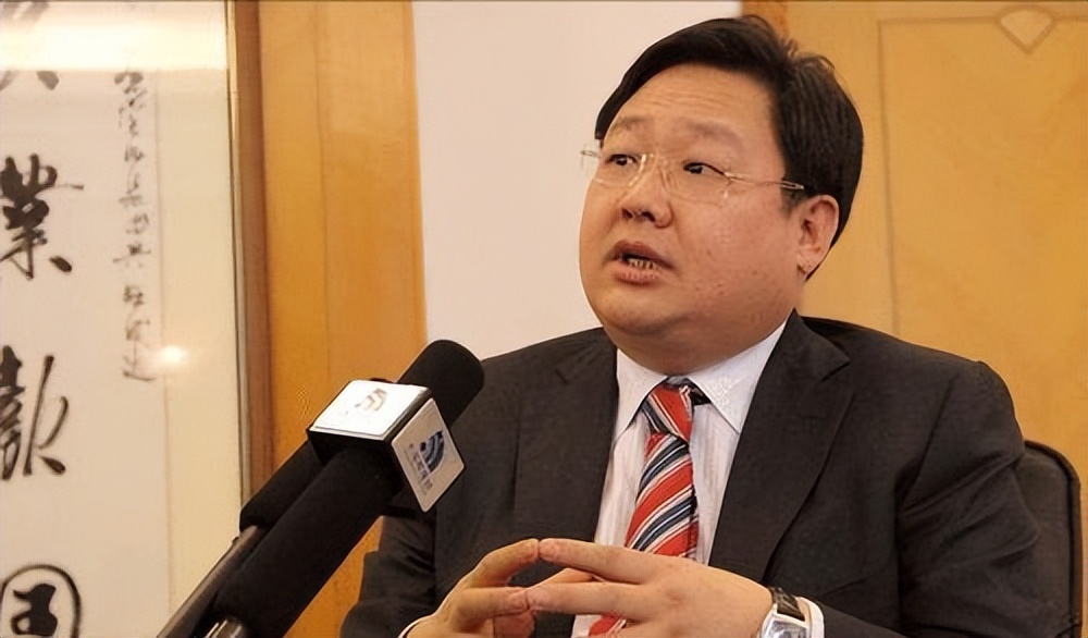 *明徐**:28岁成亿万富豪,44岁病死狱中,明星妻子为他守节