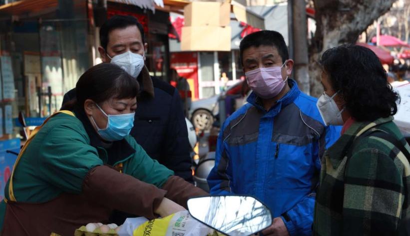 专家表示经济越来越好，为何普通人却感觉：工作难找，收入变低？