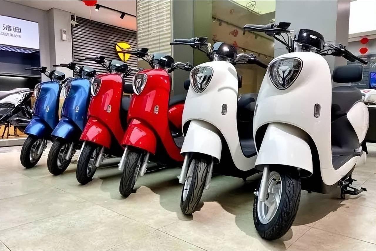 电动车怎么充电才能使电池更耐用,电动车如何提高锂电池寿命