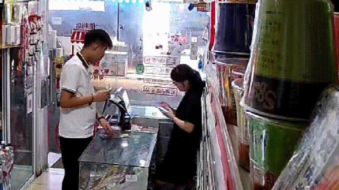 “PS达人”套近乎，几张图卷走7600元