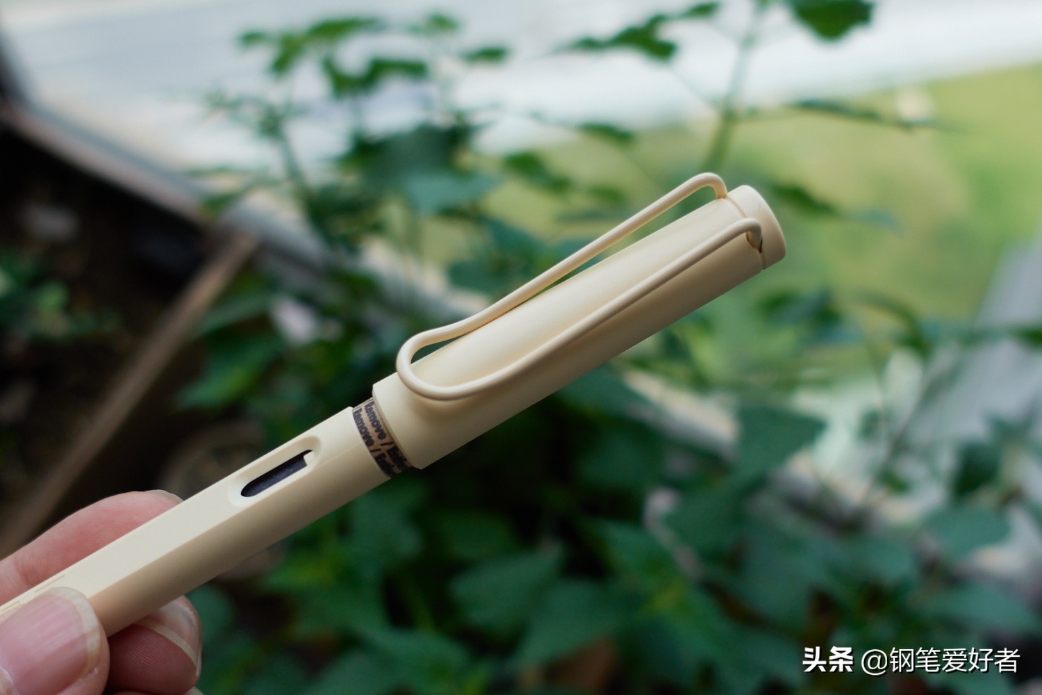 lamy凌美钢笔太空联名,lamy凌美钢笔草莓红