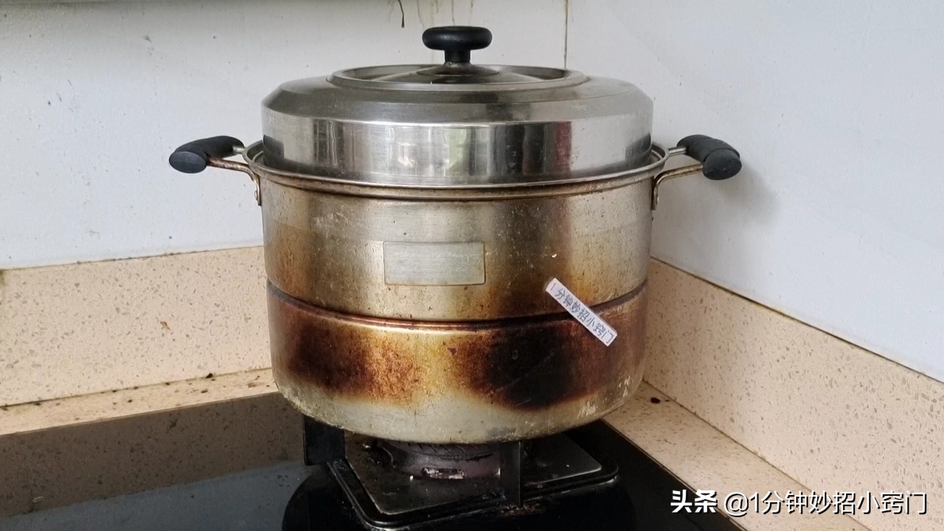 不锈钢锅发黄发黑怎么洗干净,不锈钢锅内部烧焦发黑怎么清理