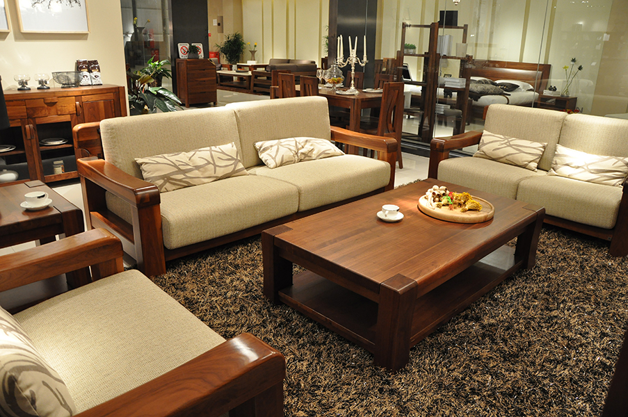 为什么实体店沙发比网购沙发软,为什么网上的沙发比实体店便宜