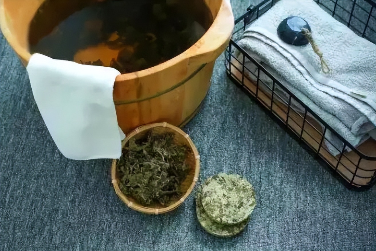 艾叶泡脚，坚持一个月后，身体会发生什么变化？值得尝试