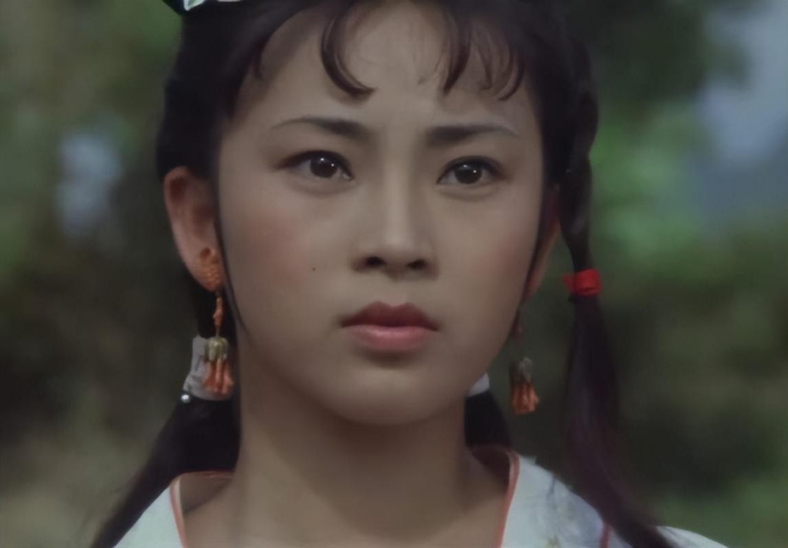 黄秋燕和李连杰有几个孩子,黄秋燕的两个女儿还认李连杰吗