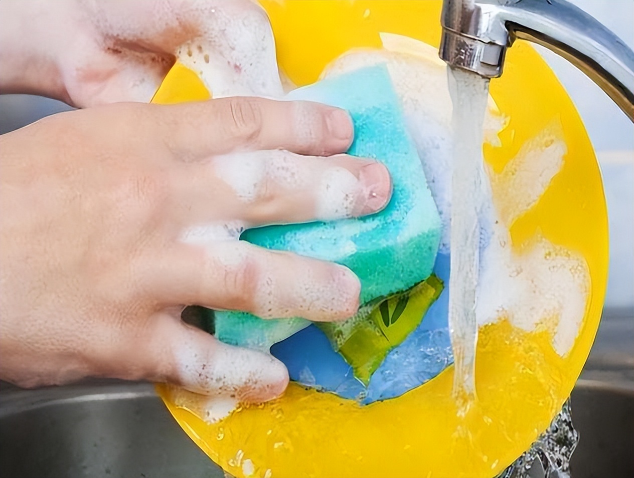 洗洁精对人体到底有没有危害实验,洗洁精对身体有危害吗