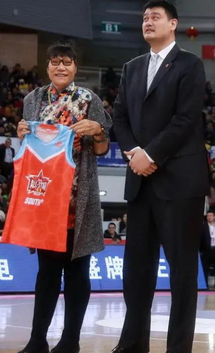 奥尼尔是郑海霞的偶像吗,郑海霞真的是奥尼尔偶像吗