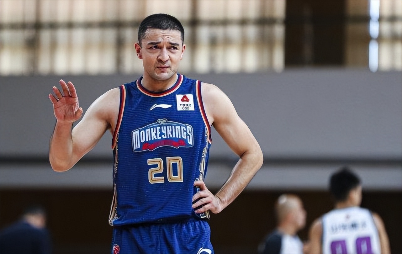 豪横!同曦90后美女老板亲自出马,天价续约西热力江,工资随便填