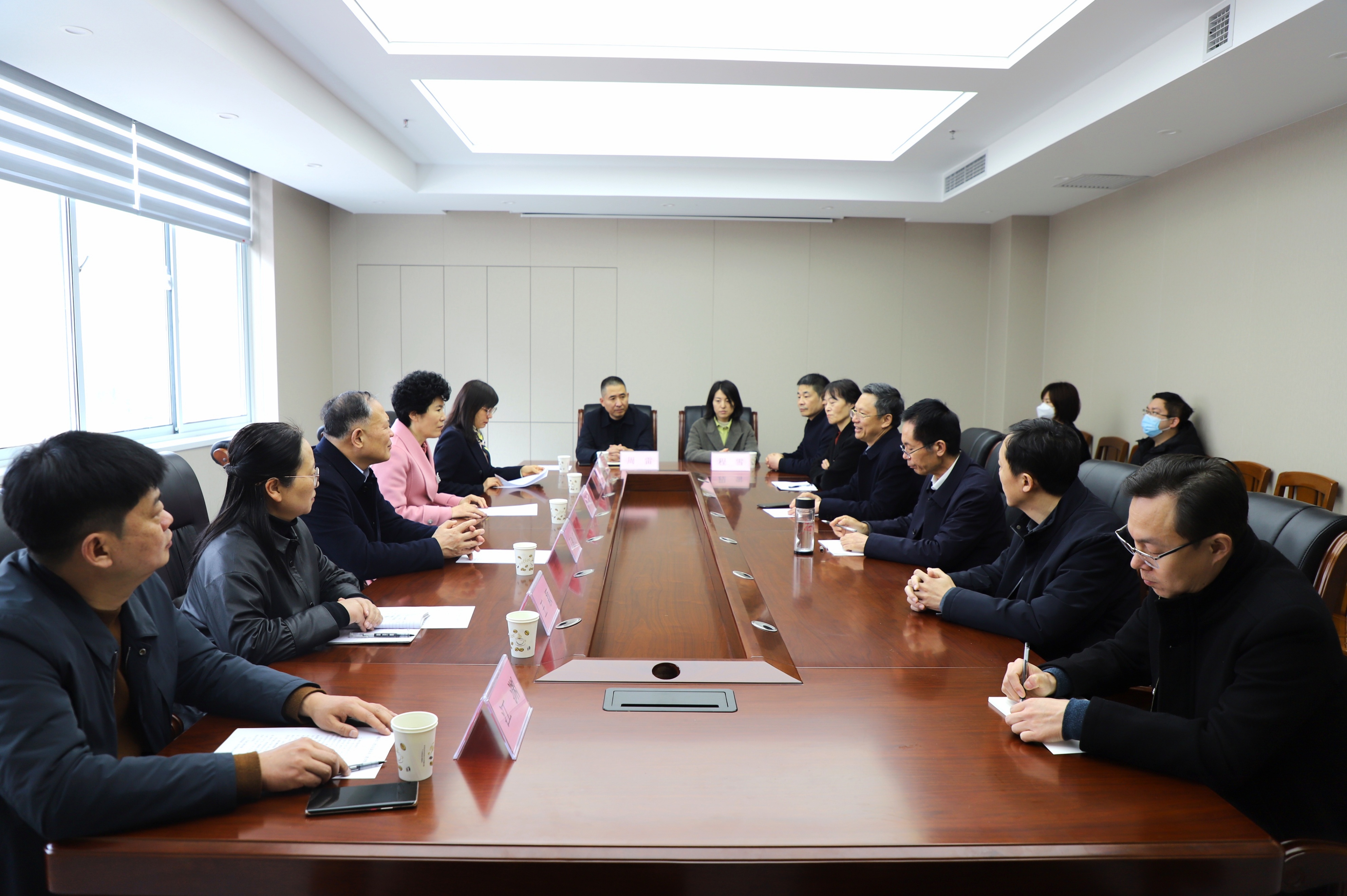 南阳市副市长阿颖到市口腔医院两相路新院区调研指导工作